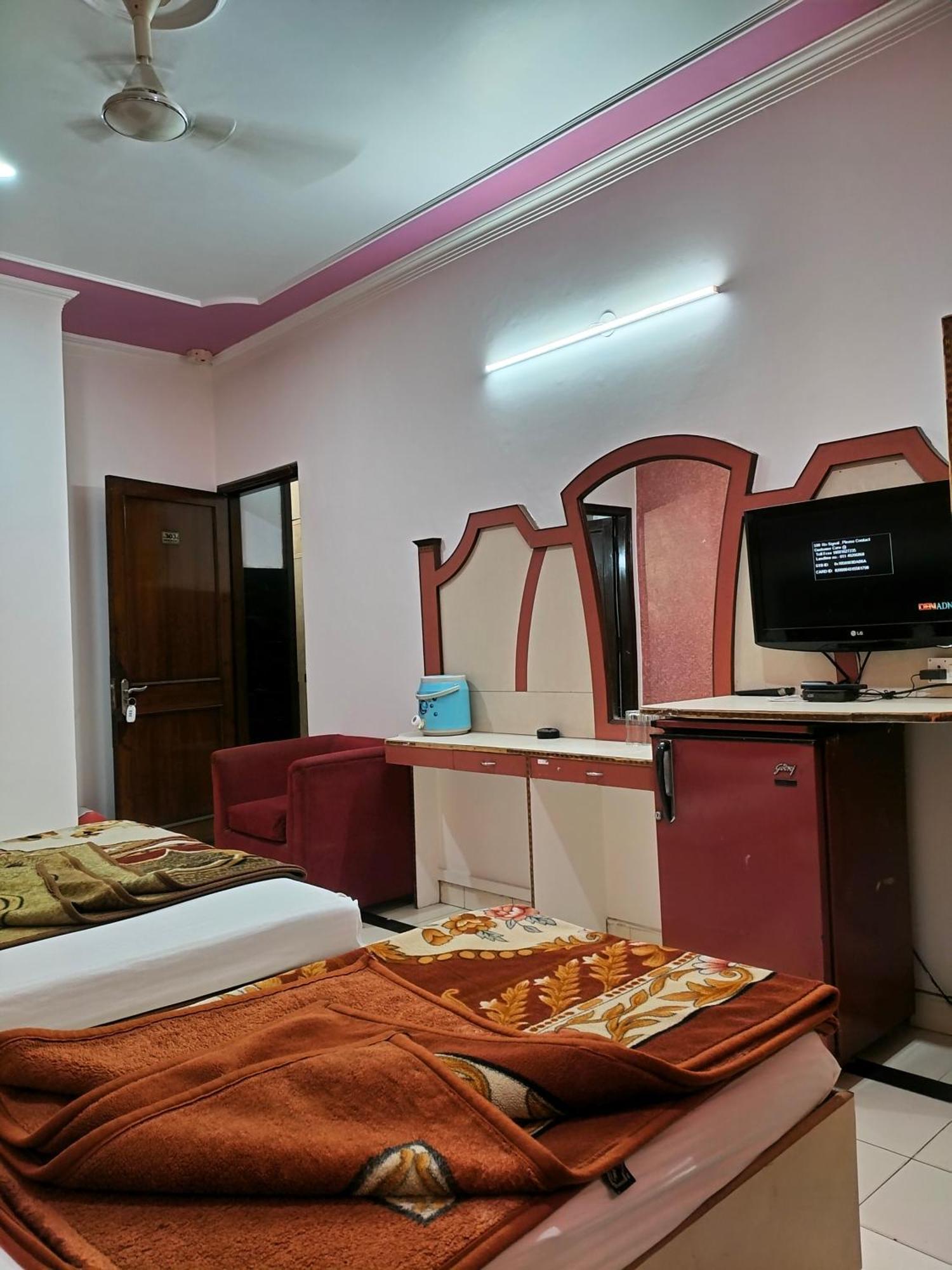 Hotel Yatri International นิวเดลี ห้อง รูปภาพ