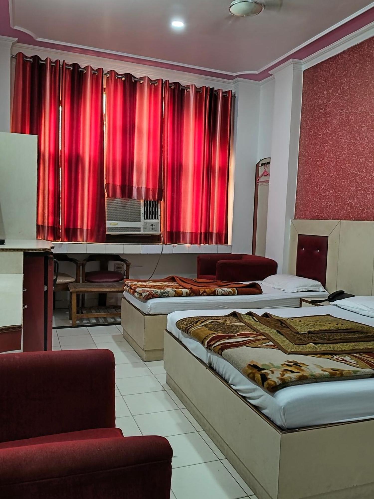 Hotel Yatri International นิวเดลี ห้อง รูปภาพ