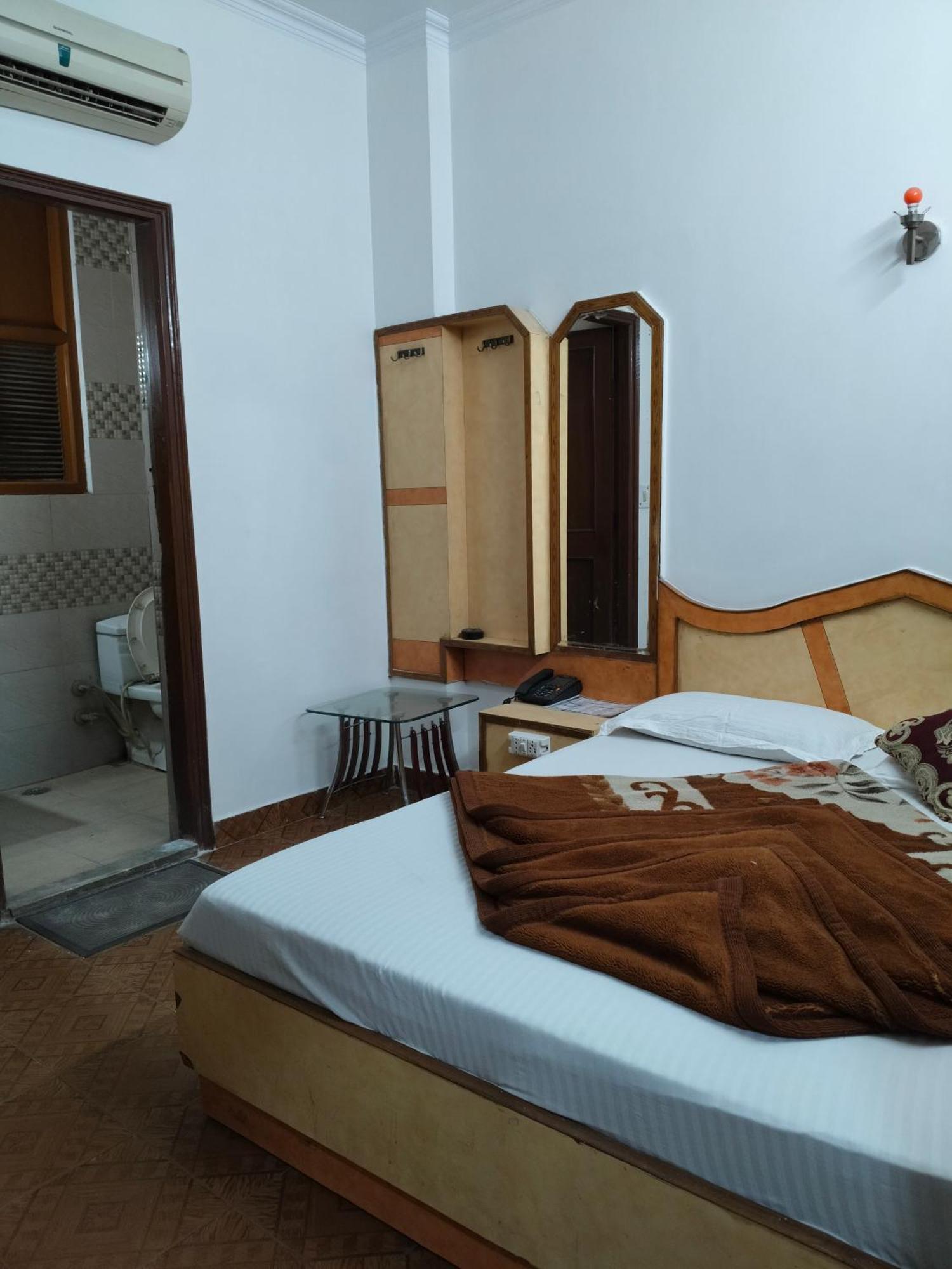 Hotel Yatri International นิวเดลี ห้อง รูปภาพ