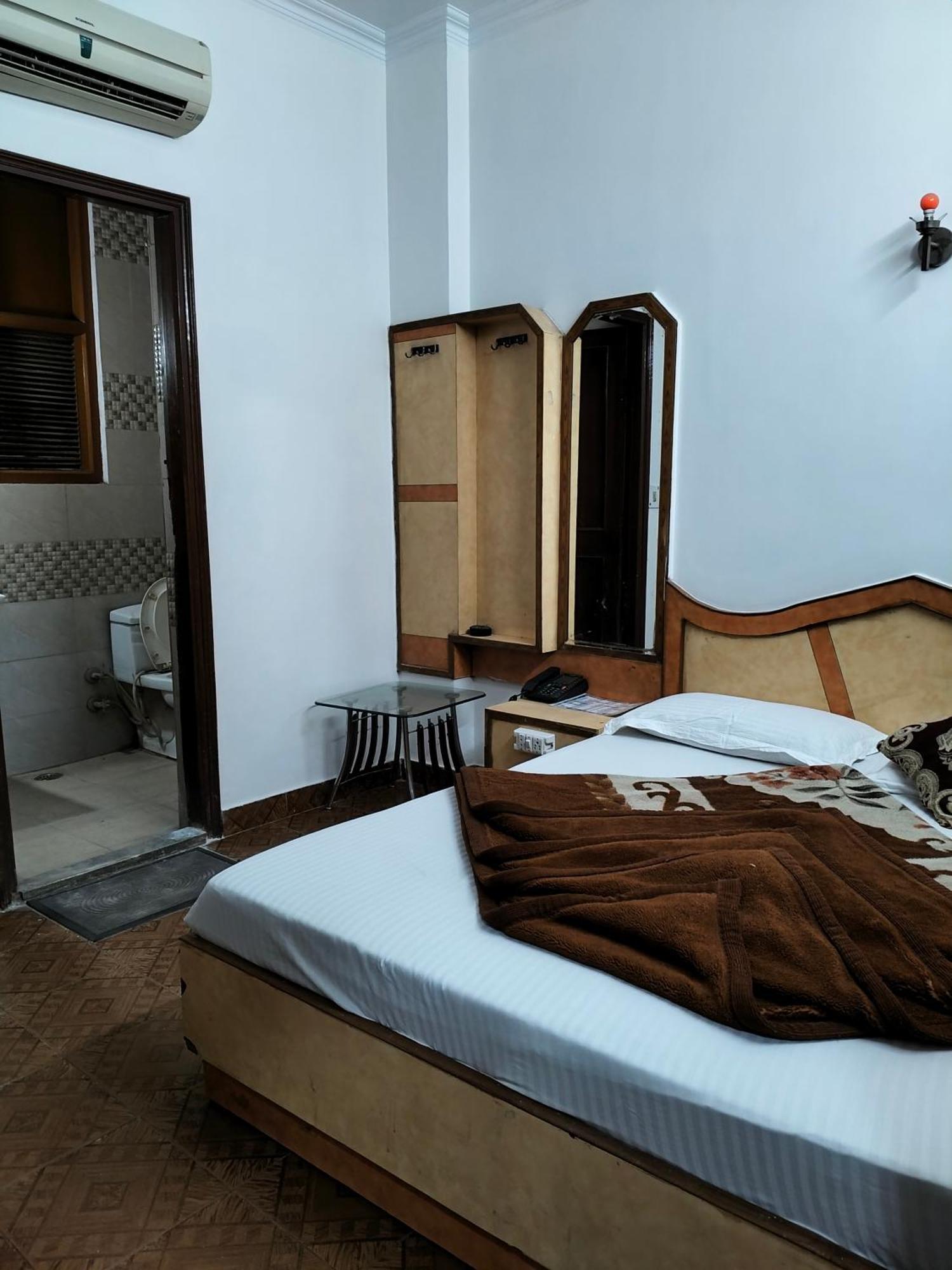 Hotel Yatri International นิวเดลี ห้อง รูปภาพ