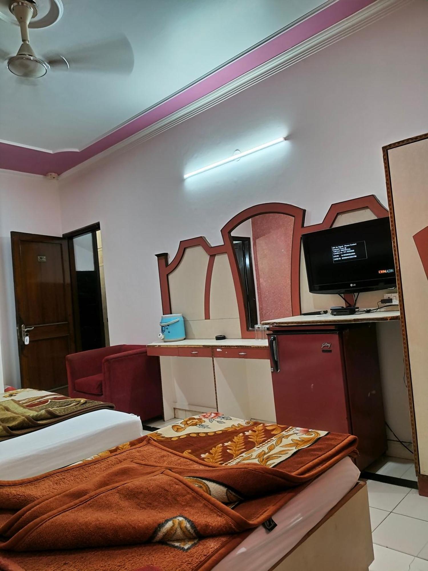 Hotel Yatri International นิวเดลี ห้อง รูปภาพ