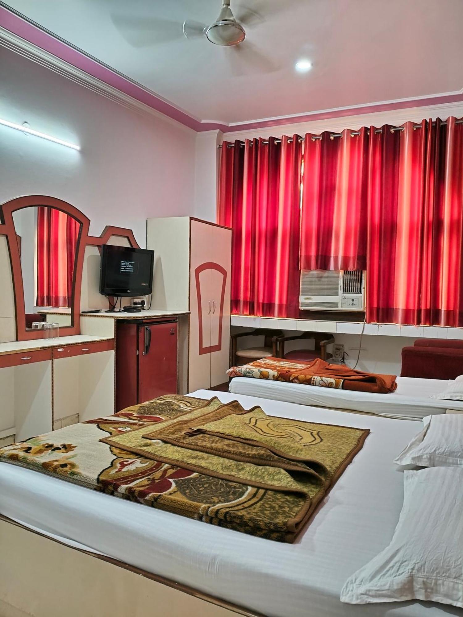 Hotel Yatri International นิวเดลี ห้อง รูปภาพ
