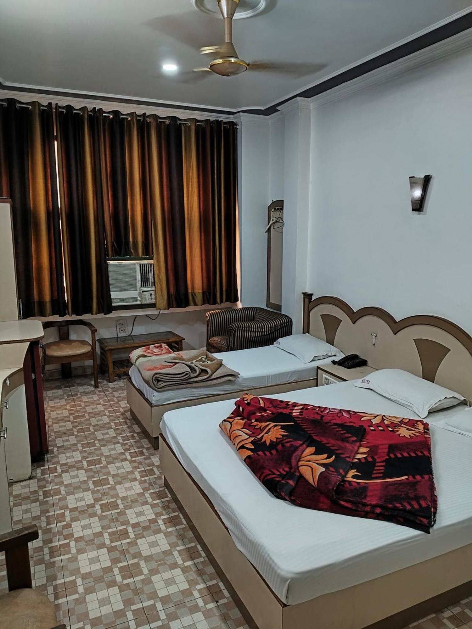 Hotel Yatri International นิวเดลี ห้อง รูปภาพ