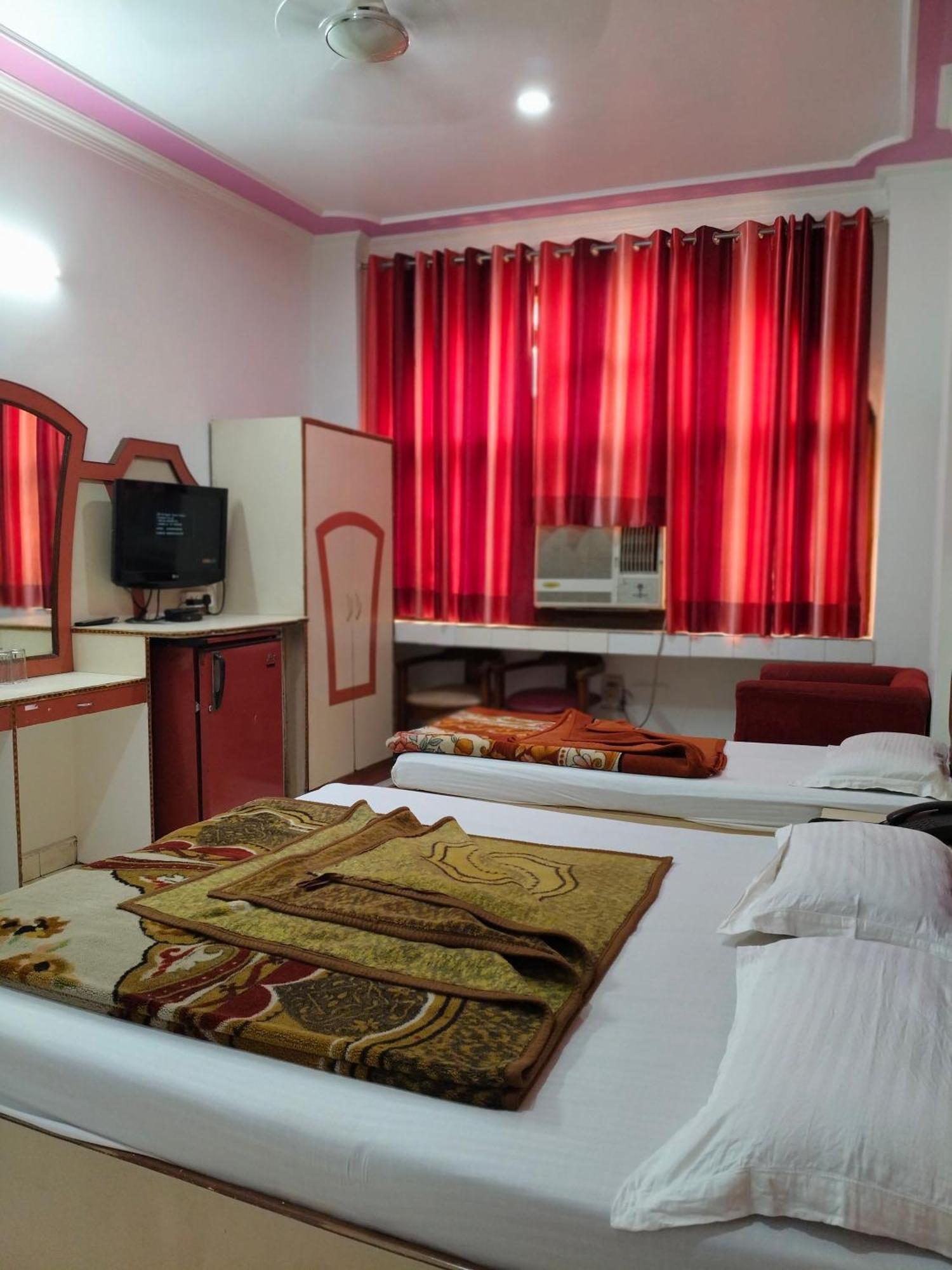 Hotel Yatri International นิวเดลี ห้อง รูปภาพ