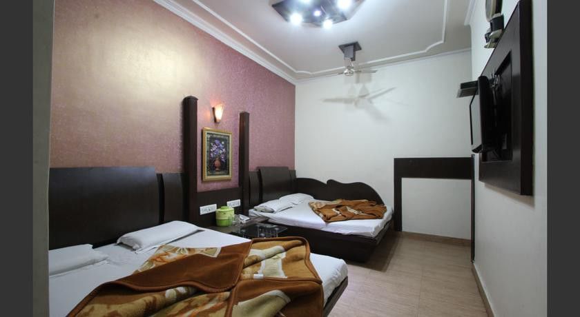 Hotel Yatri International นิวเดลี ภายนอก รูปภาพ